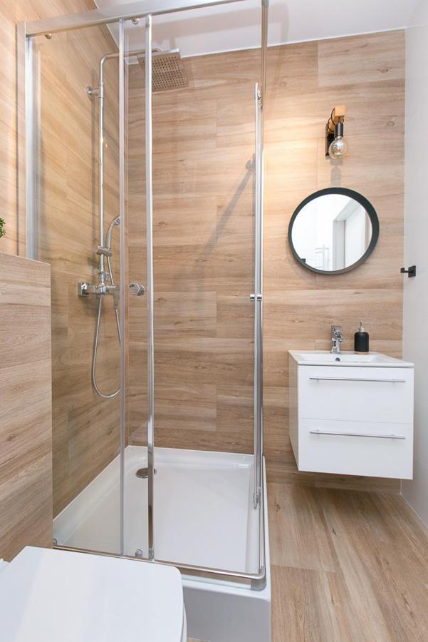 Apartament Black Zajezdnia Wrzeszcz Apartman Gdańsk Kültér fotó